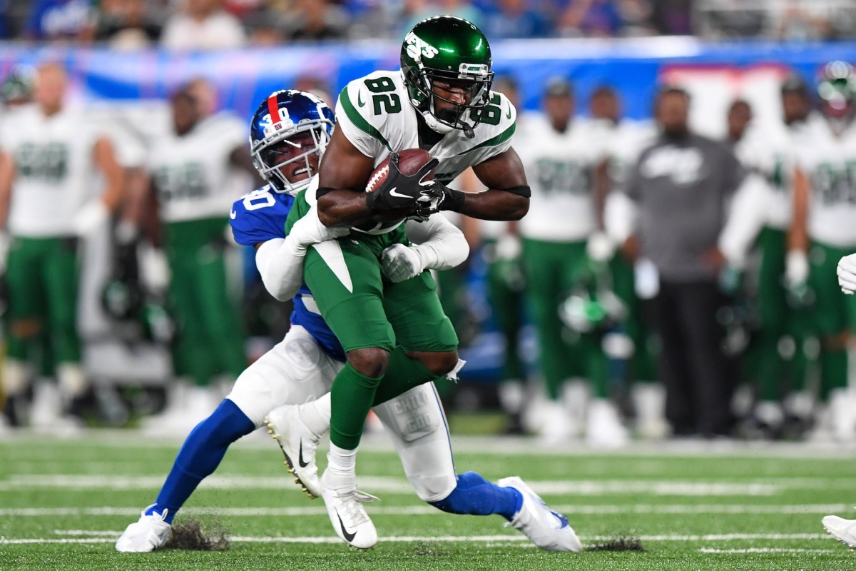 Jets WR Jamison Crowder catches pass